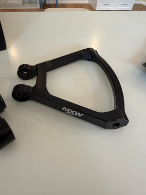 ULTRA BEE (TRIANGLE+LINKAGE)