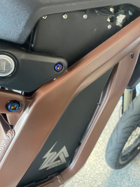 Battery lock titanium(2pc)