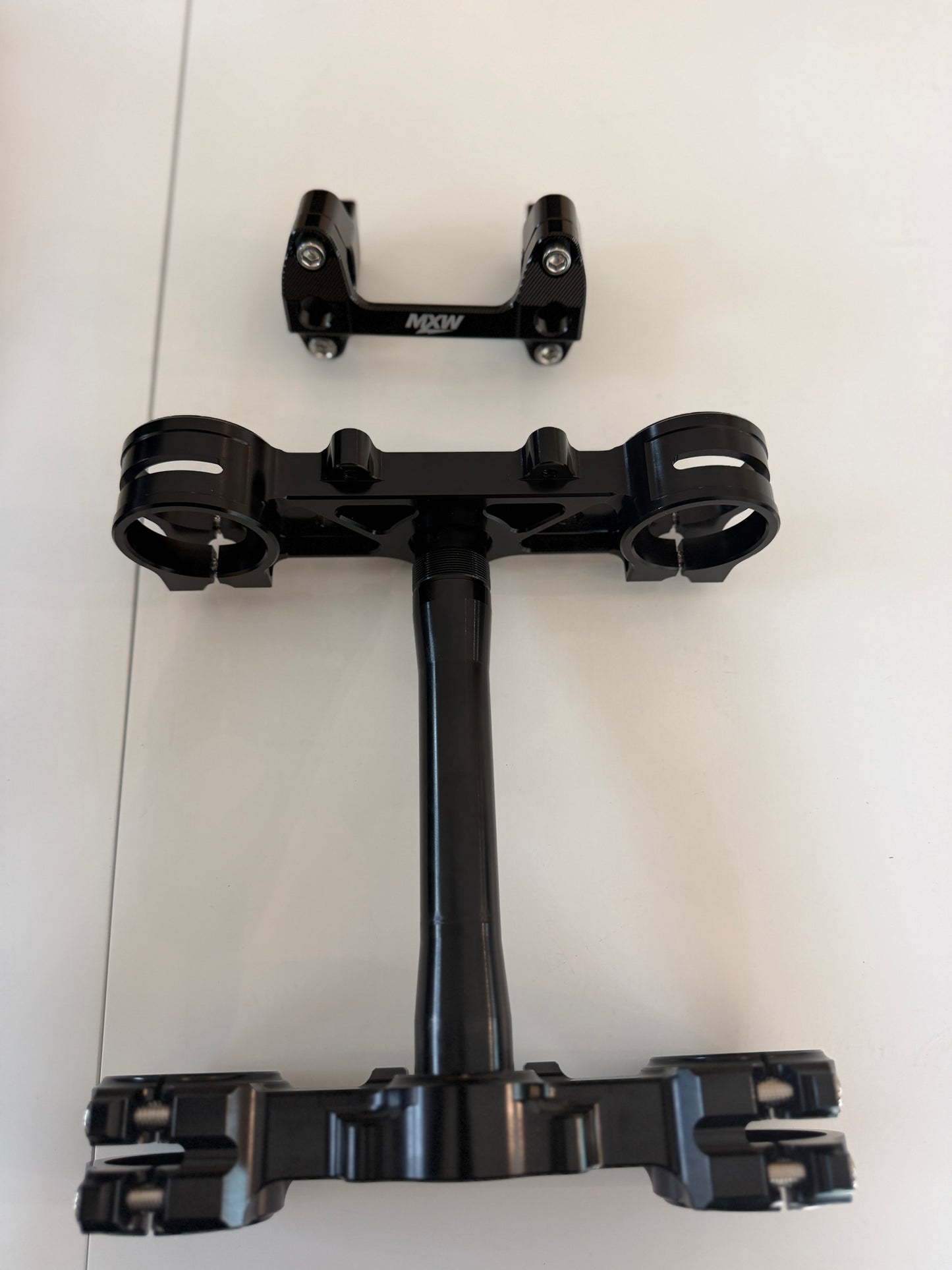 Ultra bee triple clamps